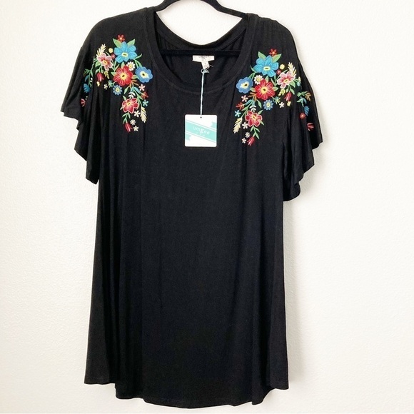 Umgee Dresses & Skirts - NWT Umgee Embroidered Black Mini Dress | Size S